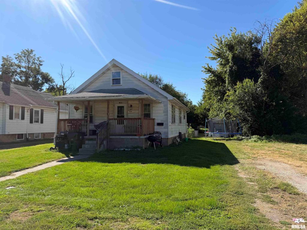 218 FRANKLIN Street, East Peoria, IL 61611