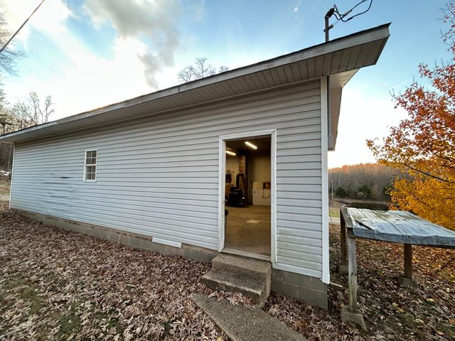2483 County Road 314, Alton, MO 65606