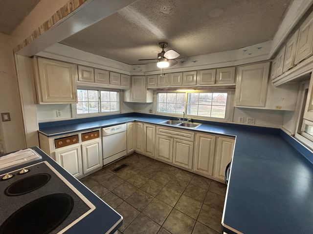 2483 County Road 314, Alton, MO 65606