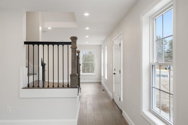 335 Raymond Road, Chester, NH 03036