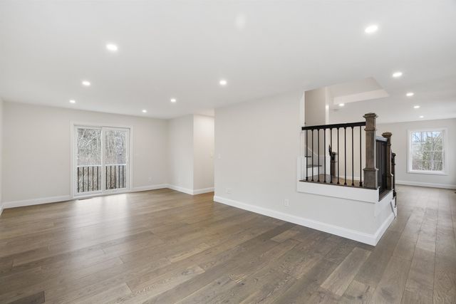 335 Raymond Road, Chester, NH 03036