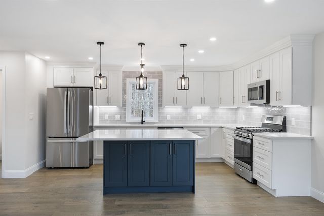 335 Raymond Road, Chester, NH 03036