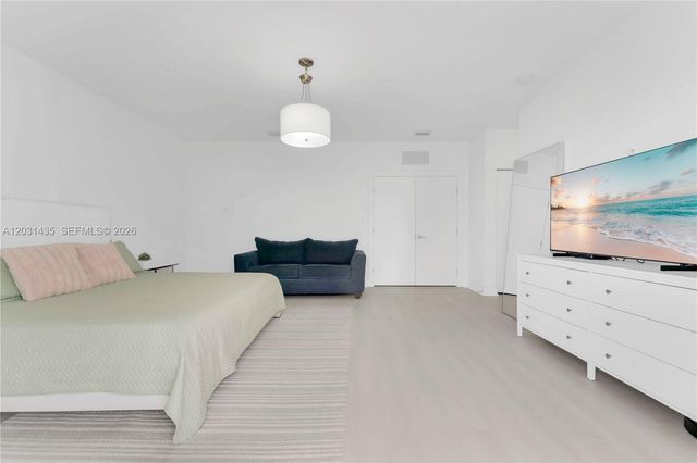 6750 NW 103rd Avenue, Doral, FL 33178
