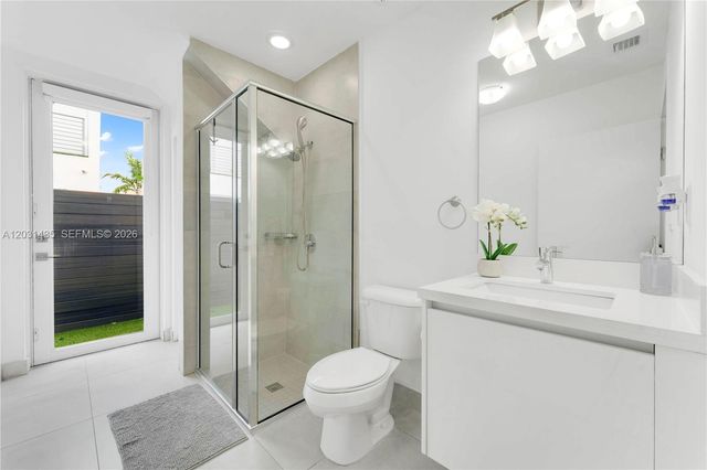 6750 NW 103rd Avenue, Doral, FL 33178