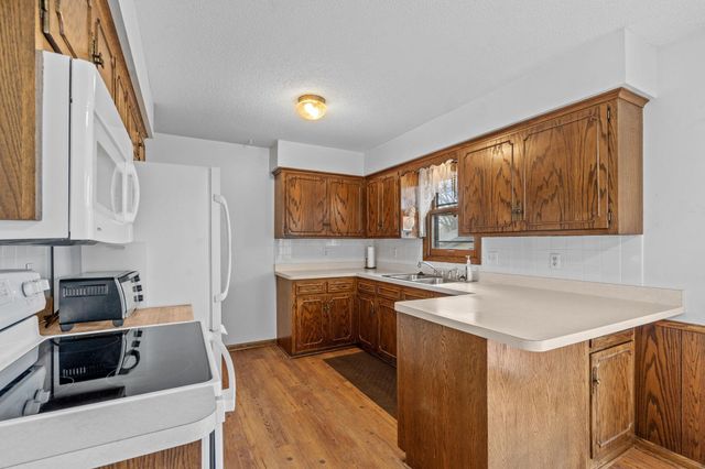 1079 Monroe Street S, Shakopee, MN 55379