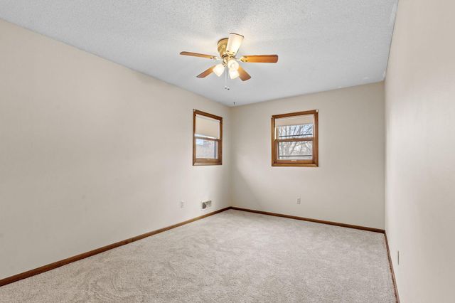 1079 Monroe Street S, Shakopee, MN 55379