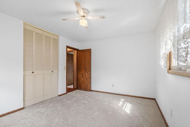 1079 Monroe Street S, Shakopee, MN 55379