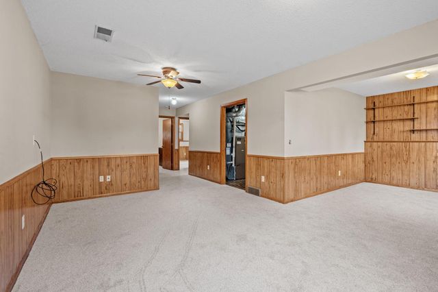 1079 Monroe Street S, Shakopee, MN 55379