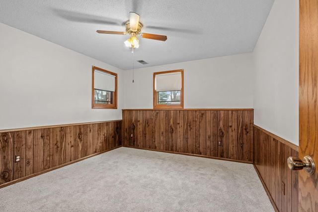 1079 Monroe Street S, Shakopee, MN 55379