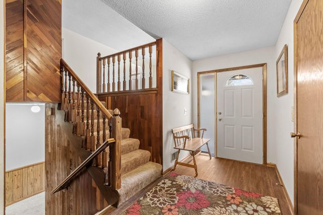 1079 Monroe Street S, Shakopee, MN 55379