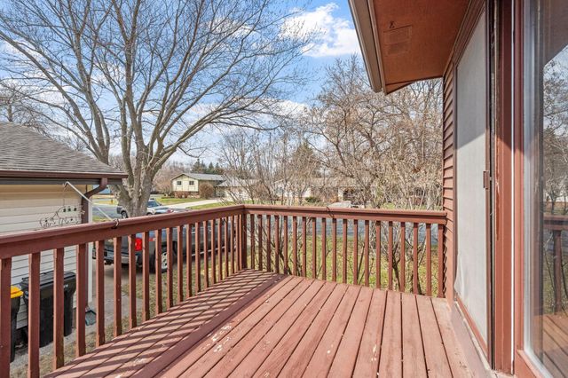 1079 Monroe Street S, Shakopee, MN 55379