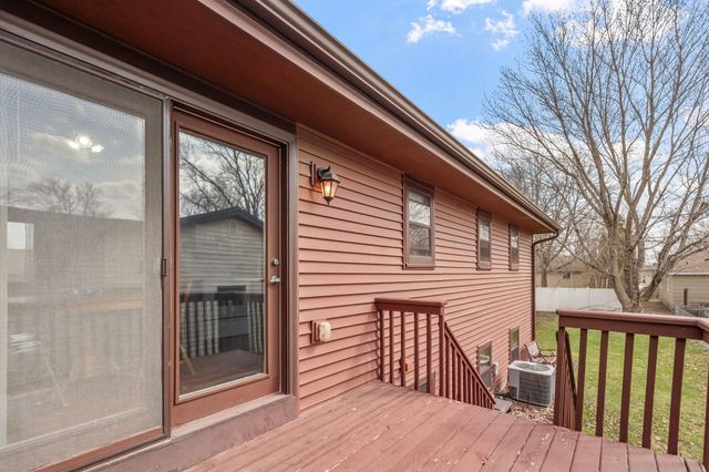 1079 Monroe Street S, Shakopee, MN 55379