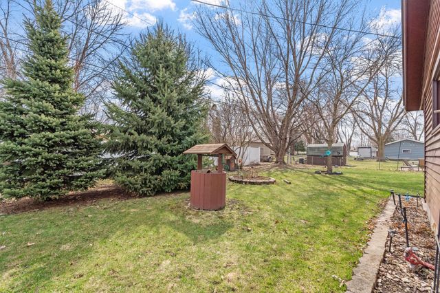 1079 Monroe Street S, Shakopee, MN 55379