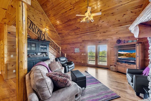 499 Raven Ridge Circle, Mineral Bluff, GA 30559