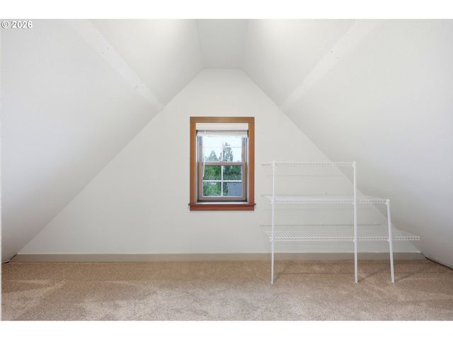 4194 Se VIEW ACRES Rd 1, Milwaukie, OR 97267