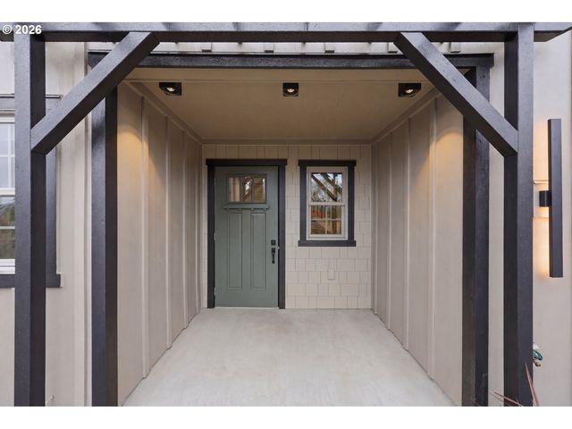 4194 Se VIEW ACRES Rd 1, Milwaukie, OR 97267