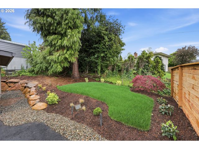 4194 Se VIEW ACRES Rd 1, Milwaukie, OR 97267
