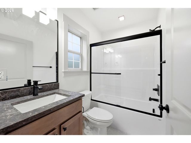 4194 Se VIEW ACRES Rd 1, Milwaukie, OR 97267