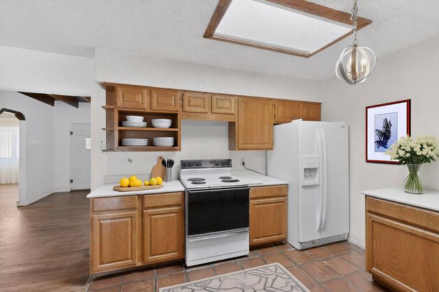 2303 Rio Grande Boulevard NW, Albuquerque, NM 87104