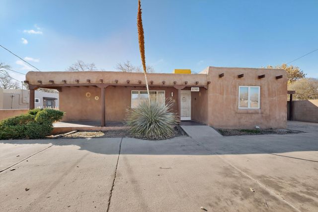 2303 Rio Grande Boulevard NW, Albuquerque, NM 87104