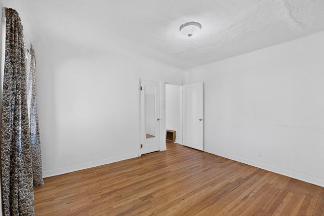 2303 Rio Grande Boulevard NW, Albuquerque, NM 87104