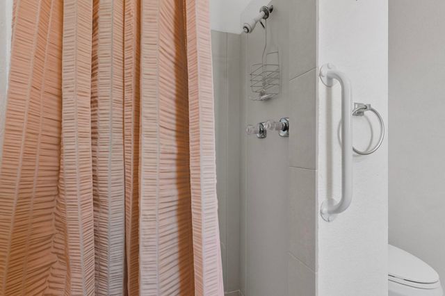 2303 Rio Grande Boulevard NW, Albuquerque, NM 87104