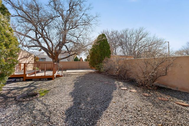 2303 Rio Grande Boulevard NW, Albuquerque, NM 87104