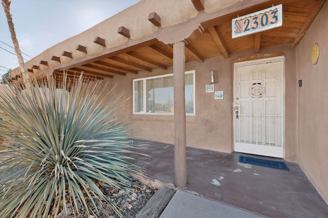 2303 Rio Grande Boulevard NW, Albuquerque, NM 87104