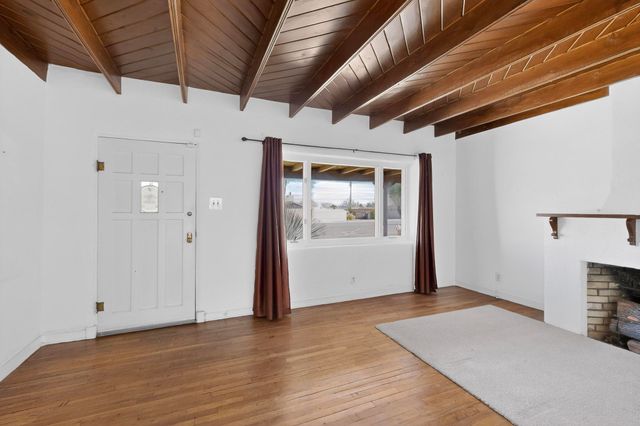 2303 Rio Grande Boulevard NW, Albuquerque, NM 87104