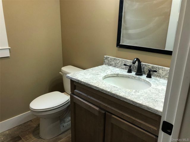 11 Sunset Lane, New Hampton, NY 10958