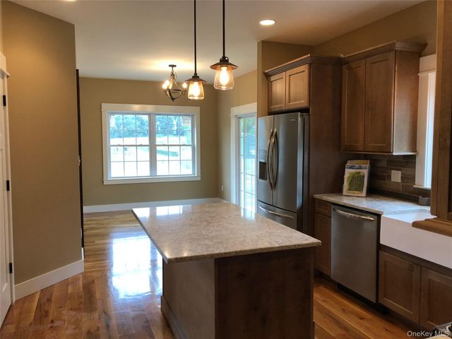 11 Sunset Lane, New Hampton, NY 10958