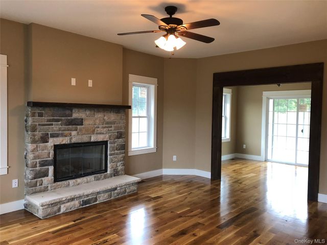 11 Sunset Lane, New Hampton, NY 10958