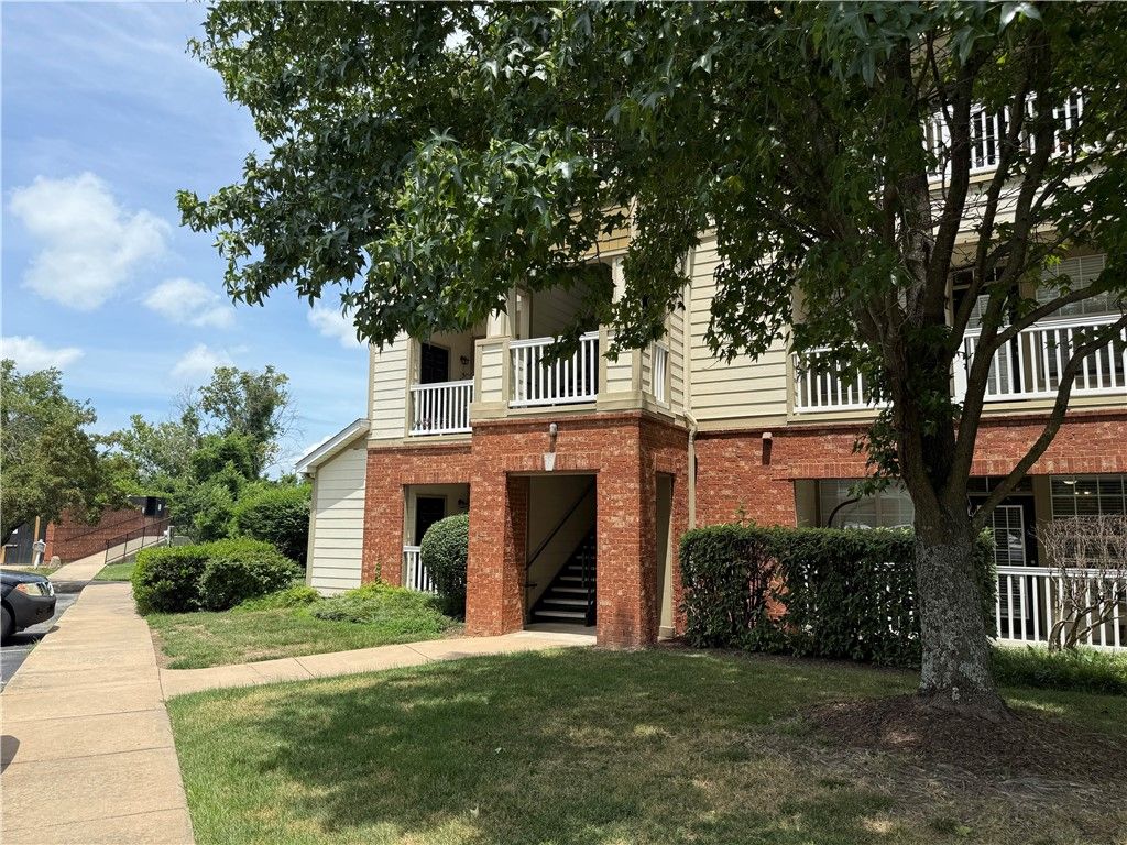 4254 NE Meadow Creek Circle 202, Fayetteville, AR 72703
