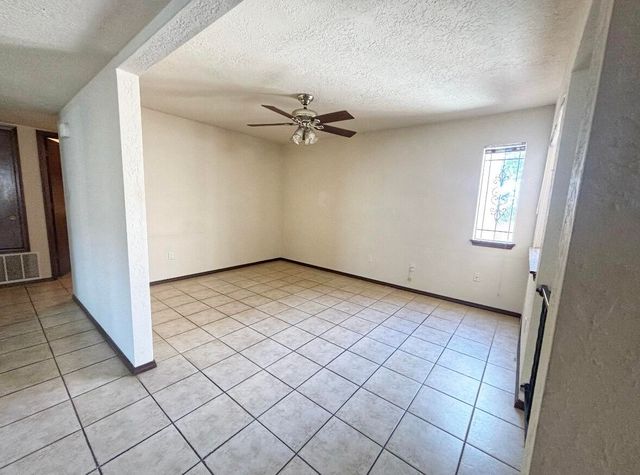 8200 Loma Del Norte Road NE, Albuquerque, NM 87109