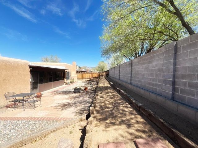 8200 Loma Del Norte Road NE, Albuquerque, NM 87109