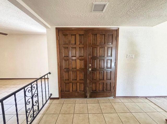 8200 Loma Del Norte Road NE, Albuquerque, NM 87109