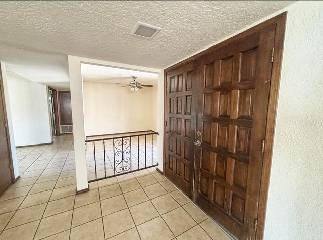 8200 Loma Del Norte Road NE, Albuquerque, NM 87109