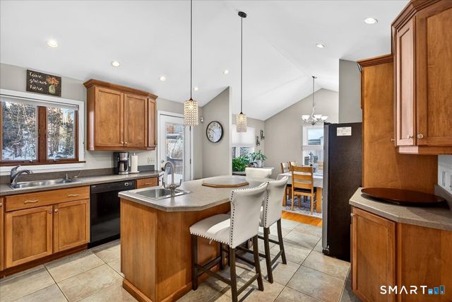 30 Highwood Avenue, Hamden, CT 06514