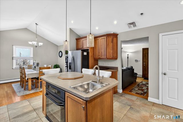 30 Highwood Avenue, Hamden, CT 06514