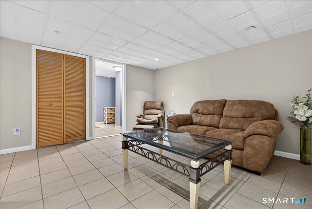 30 Highwood Avenue, Hamden, CT 06514