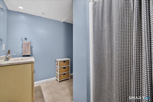 30 Highwood Avenue, Hamden, CT 06514