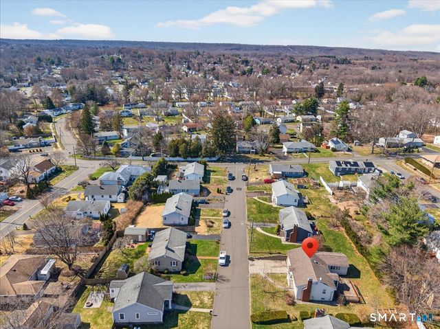 30 Highwood Avenue, Hamden, CT 06514