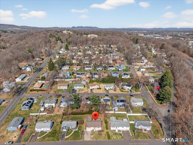 30 Highwood Avenue, Hamden, CT 06514