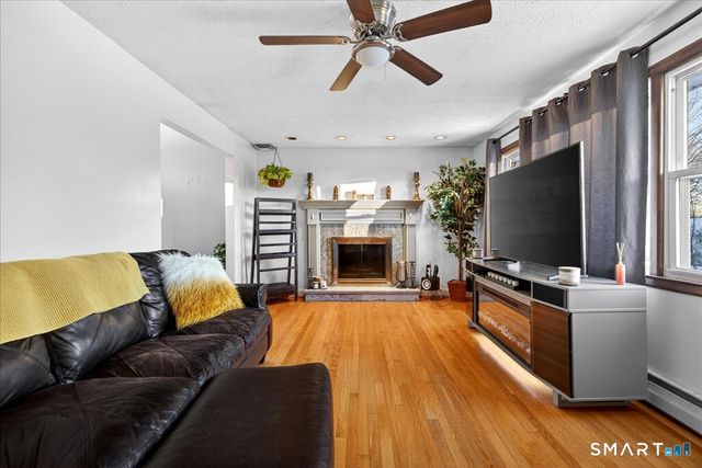 30 Highwood Avenue, Hamden, CT 06514