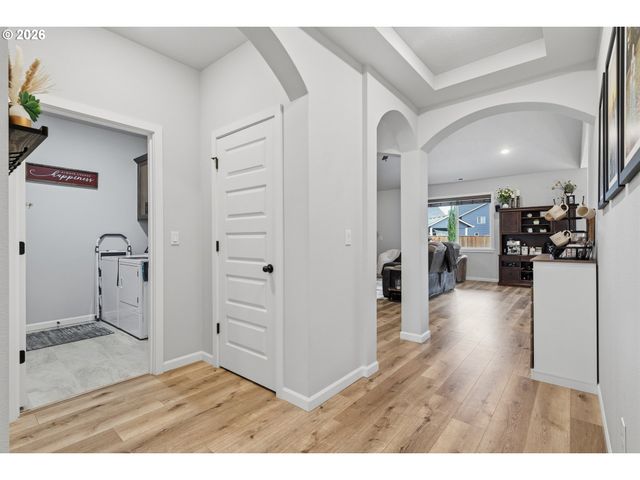 2944 Ne DRIFT Ct, Albany, OR 97321