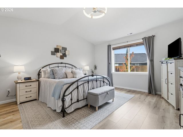2944 Ne DRIFT Ct, Albany, OR 97321