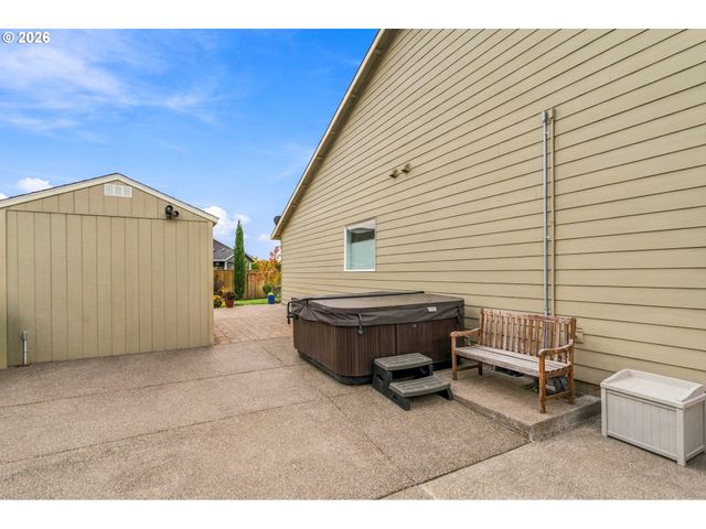 2944 Ne DRIFT Ct, Albany, OR 97321