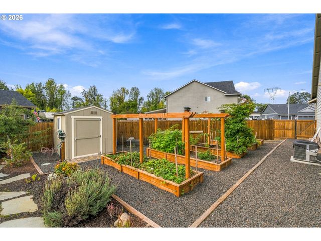 2944 Ne DRIFT Ct, Albany, OR 97321