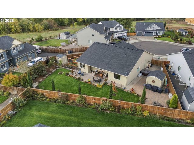 2944 Ne DRIFT Ct, Albany, OR 97321