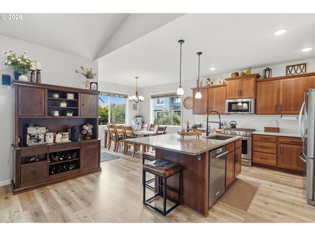 2944 Ne DRIFT Ct, Albany, OR 97321